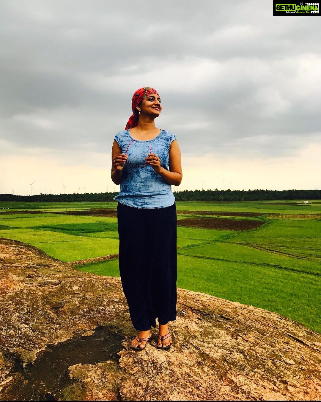 Priyanka Nair - 10.3K Likes - പ്രകൃതി🍃♥️
-
-
-
-#naturelove#kerala#priyankanair#mansoon#paddyfield#actor#actors#actorlife#thought#keralaturisam#tamilnadu#instaday#instapic#instalove#nature#naturephotography#paddyfield#instagram