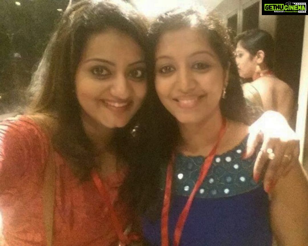 Priyanka Nair Instagram - സൗഹൃദം♥️ #priyankanair#gopika#throwbacksunday#actors#friendship#selfie