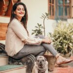 Priyanka Nair Instagram – Be happy for this moment. We captured Photos as a return ticket to a moment otherwise gone🖤
#puppylove#moments#home
–
–
–
–
#photography#happiness#pet#petlovers#priyankanair#actress#cuesy#trivandrum#kerala#mollywood#kollywood#tollywood#bollywood#time#stayhome#instaday#insta#instapic#instagram