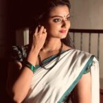 Priyanka Nair Instagram - 🖤 . . . #sareepic#favorite#attire#setmundu#kerala#traditional#actress#priyankanair#mollywood#bollywood#kollywood#tollywood#trivandrum#insta#inatapic#instagram
