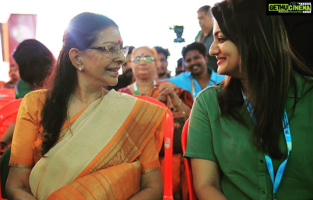 Priyanka Nair Instagram - One of my favourite pic♥️ #sharadamma#moments