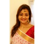 Priyanka Nair Instagram - Morning vibes♥️ ♥️ ♥️ ♥️ #morningvibes#red#lockdowndays#findinghappiness#instaday#malluactress#southindianactress#sareepic#priyanka#instagram#instapic#instatech