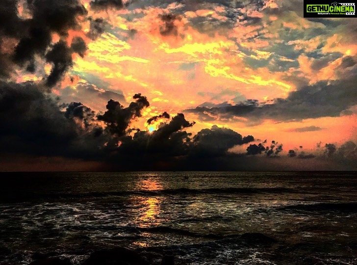 Priyanka Nair Instagram - #sunset#backyard#udayasamudra#beach#kovalam#brforelockdown Uday Samudra Leisure Beach Hotel
