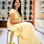 Priyanka Nair Instagram - Let your joy run wild🤗 #candid by @moses_photography_official #traditional#attire#kushalsfashionjewellery#malloftravancore#trivandrum#throwback#favorite#mallu