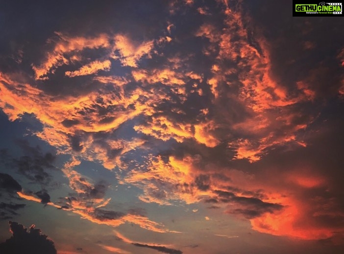 Priyanka Nair Instagram - #sunset#backyard#udayasamudra#beach#kovalam#brforelockdown Uday Samudra Leisure Beach Hotel