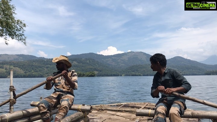 Priyanka Nair Instagram - #Throwback memories #traveldiaries Bamboo rafting through the reservoirs of #parambikkulam_tiger_reserve 🖤 Parambikulam Tiger Reserve