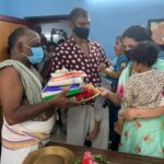 R. Sarathkumar Instagram - Temple visit with family a vow of rayane and mithun fulfilled at Thirugarukavur near kumbakonam @radikaasarathkumar @rayanemithun @amithun_25