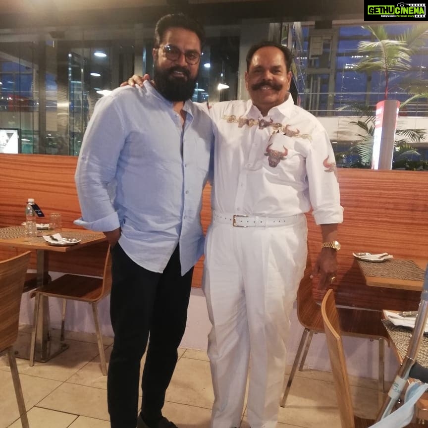 R. Sarathkumar Instagram - It was nostalgic and emotional to meet producer Kunjumohn who produced the blockbuster big canvass movie Sooriyan which catapulted me to stardom at the bangalore airport this evening. We exchanged pleasant memories of the making of the film which had Director Pavithran at the helm along with Director Shankar Dir Venkatesh Dir Balaji Sakthivel cameraman Ashok Kumar .