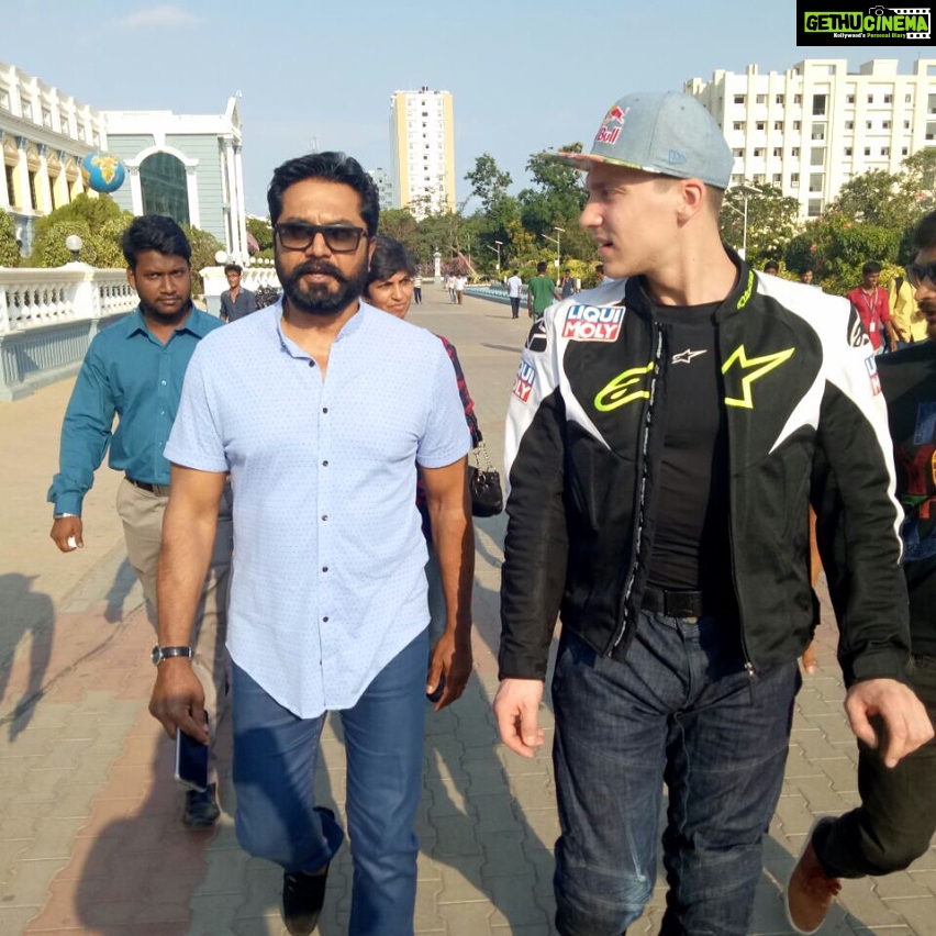 R. Sarathkumar Instagram - I was glad to be at SRM university today to preside over as chief guest for a stunt show sponsored by RedBull. It was mesmerizing to witness Arunas Gibieza Aras who is world renowned stunt rider from Lithuania perform his stunts in campus today. I also interacted with students present there and expressed my views on how youth today could help shape India better.