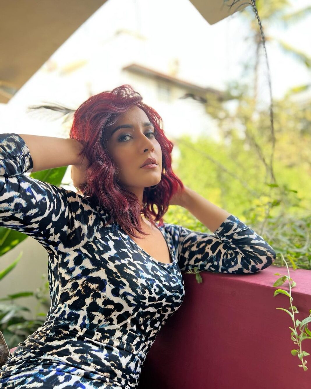 Raashi Khanna Instagram - Just chilling.. waiting for #valentineday 🤫