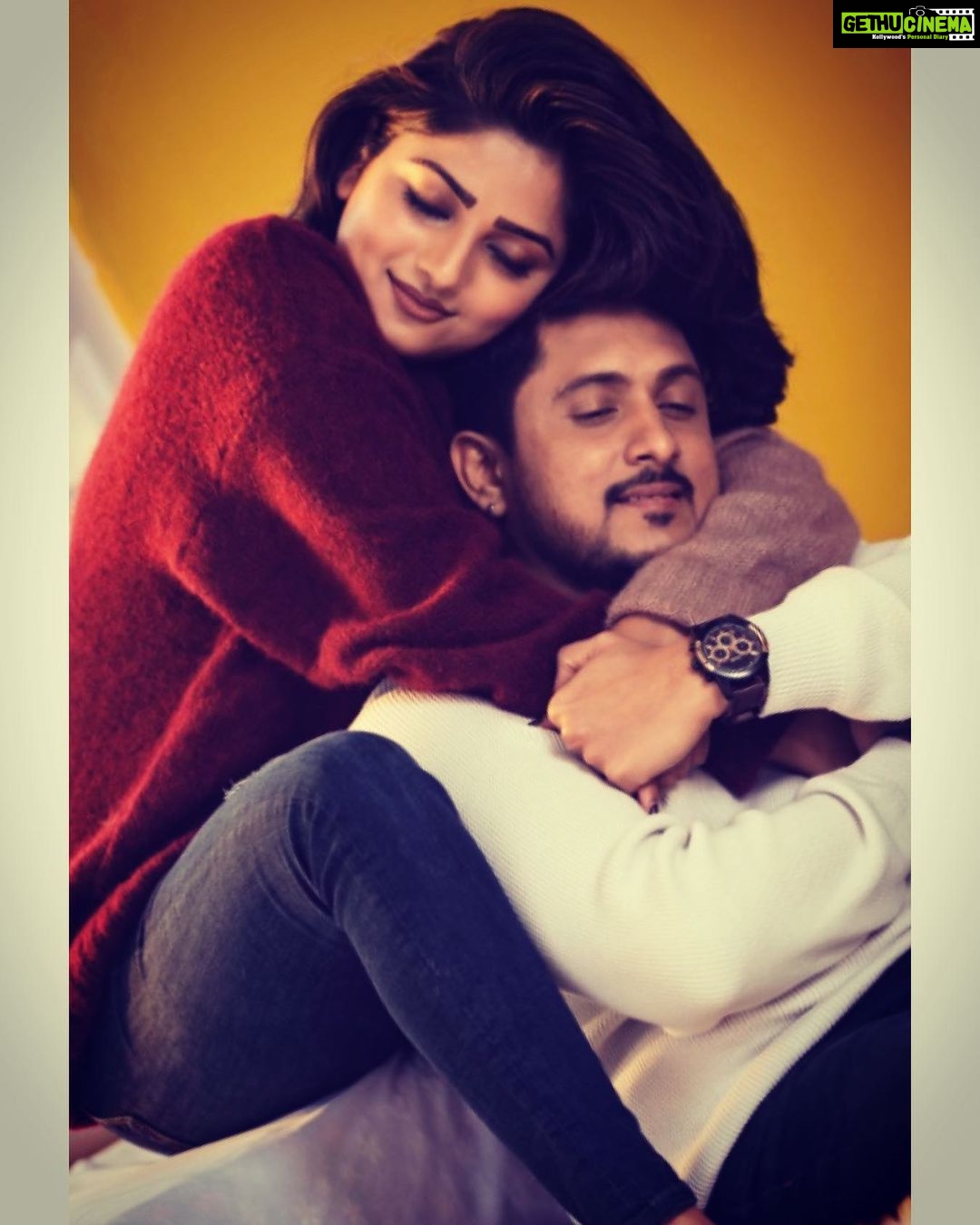 Rachita Ram Instagram - #loveyourachchu First look has been released today! Hope you all liked it♥️ Have a fun Sunday! 💕 #loveyouall😘 @krishna_ajai_rao @gurudeshpande @kadrimanikanth @sricrazymindzz
