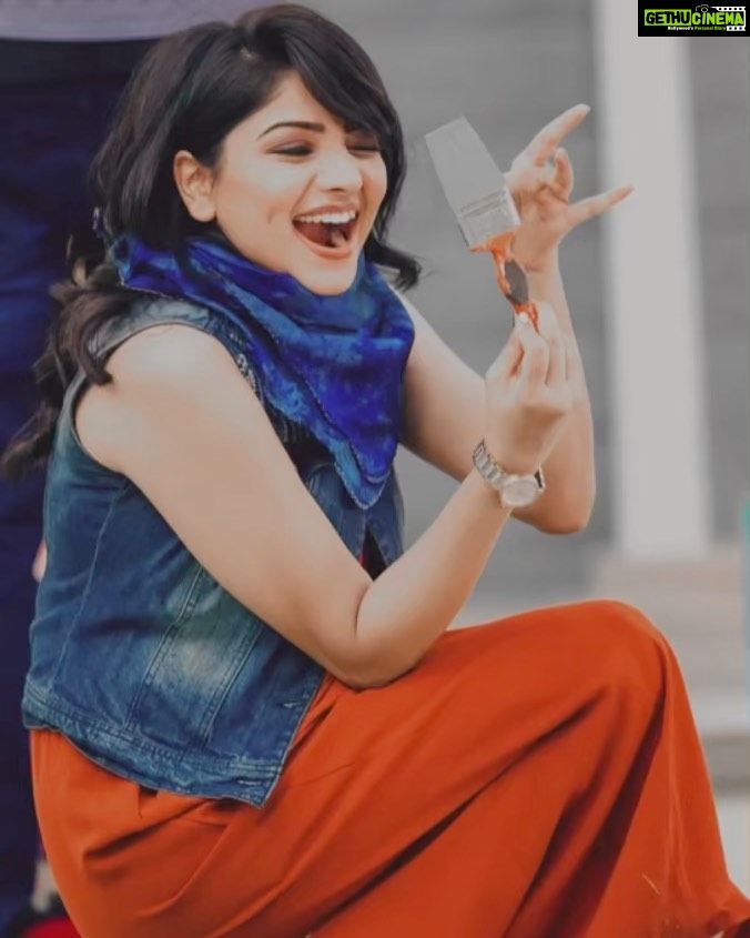Rachita Ram Instagram - Sometimes, a bit of color is all that is needed for a perfect picture.♥️ . . . . 📸 @manz_fotography