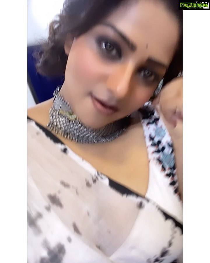 Rachita Ram Instagram - Wearing @suta_bombay Neckpiece @niyathi_by_seema_sindhu Styling @tejukranthi hairstyle @makeover_by_paramesh Makeup @mohanrao931