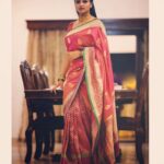 Rachita Ram Instagram - ಕನ್ನಡವೆನೆ ಕುಣಿದಾಡುವುದೆನ್ನೆದೆ ಕನ್ನಡವೆನೆ ಕಿವಿ ನಿಮಿರುವುದು, ಸತ್ಯ ಕನ್ನಡವೆಂದರೆ ಸಾಕು ಮನ ಮೈ ನವಿರೇಳುತ್ತದೆ. ಕನ್ನಡಕ್ಕಾಗಿ ಬದುಕಿದ ಎಲ್ಲ ಸಾಹಿತಿ, ಕವಿಪುಂಗರಿಗೆ ದೊಡ್ಡ ಸಲಾಂ. ಕನ್ನಡವನ್ನ ಬೆಳಸಿ ಅಂತ ಹೇಳೋ ಮೊದ್ಲು ಕನ್ನಡವನ್ನ ಬಳಸಿ ಅಂತ ಕೇಳ್ಕೋತೀನಿ ಆಗ ಕನ್ನಡ ತಾನಾಗೇ ಬೆಳೆಯುತ್ತೆ🙏 ಕೇವಲ ನವೆಂಬರ್ 1ರ ಕನ್ನಡಿಗರಾಗಬೇಡಿ ನಂಬರ್ 1 ಕನ್ನಡಿಗರಾಗಿ. ಕನ್ನಡ ರಾಜ್ಯೋತ್ಸವದ ಶುಭಾಶಯಗಳು, ಇಂದು ಎಂದು ಮುಂದು ಎದೆತಟ್ಟಿ ಹೇಳು ನಾ ಕನ್ನಡಿಗ ಎಂದು❤️ ರಚಿತ ರಾಮ್