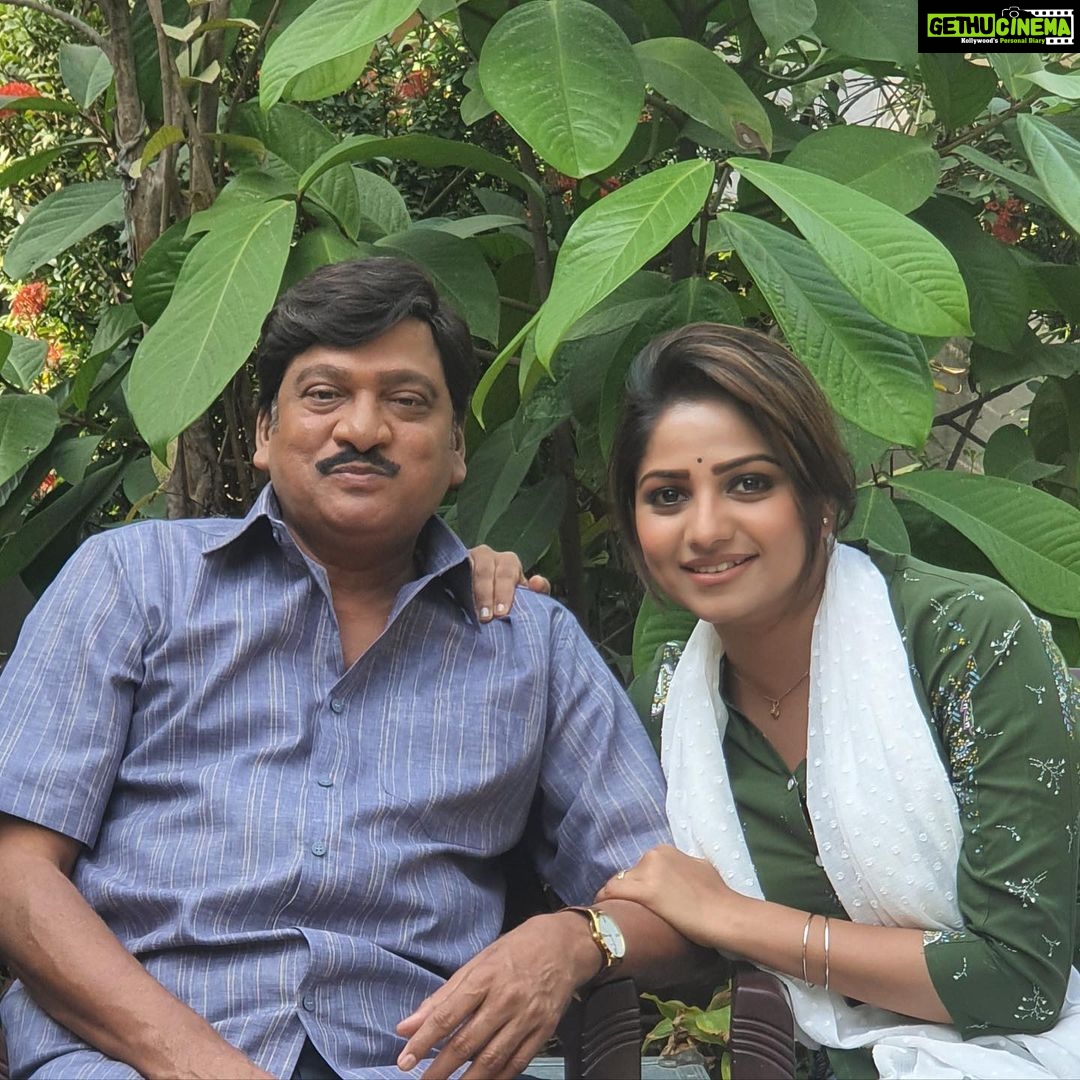 Rachita Ram Instagram - I know Iam lucky!☺️✨ The Legend #rajendraprasadgaru #supermachi👌 @kalyaan_dhev @rizwanet