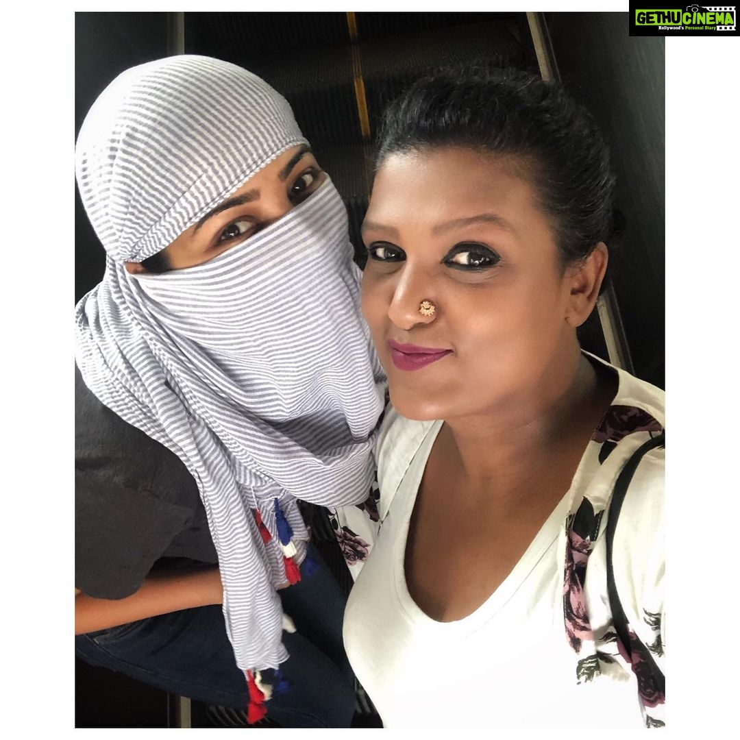 Rachita Ram Instagram - Namma Bengaluru Namma Metro 🚊 Thanks to @tejukranthi for taking me on my dream ride🤗♥️ #proudbangalorean #nammametro