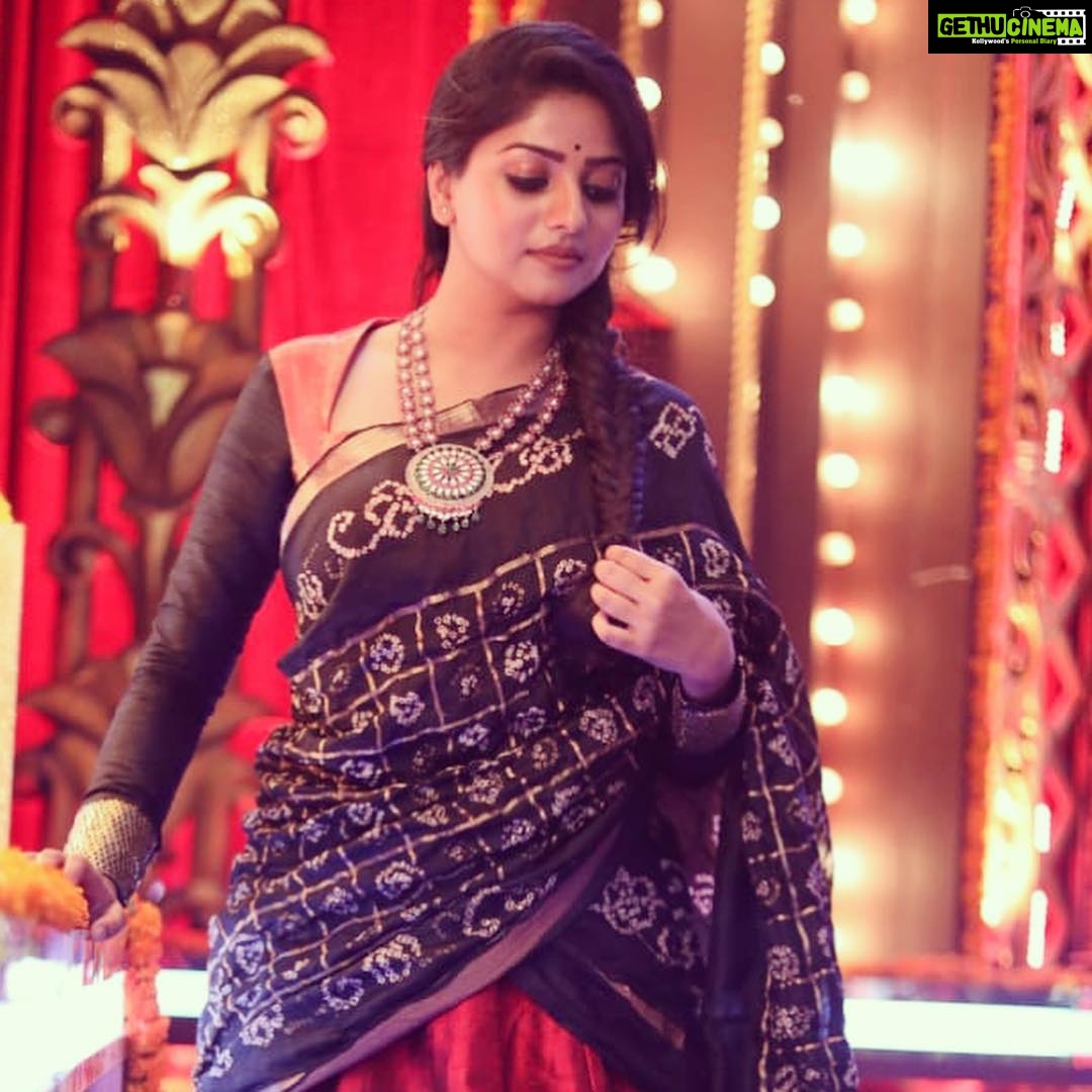 Rachita Ram Instagram - Majabharatha✨ Styling @tejaswinikranthistylefiles Outfit @ayva_design_studio Accessories @unniyarchajewelry Photography @rock_phanni_ Assisted by @shashwathichandrashekar Hair @paramesh_kammari Makeup @mohanrao931