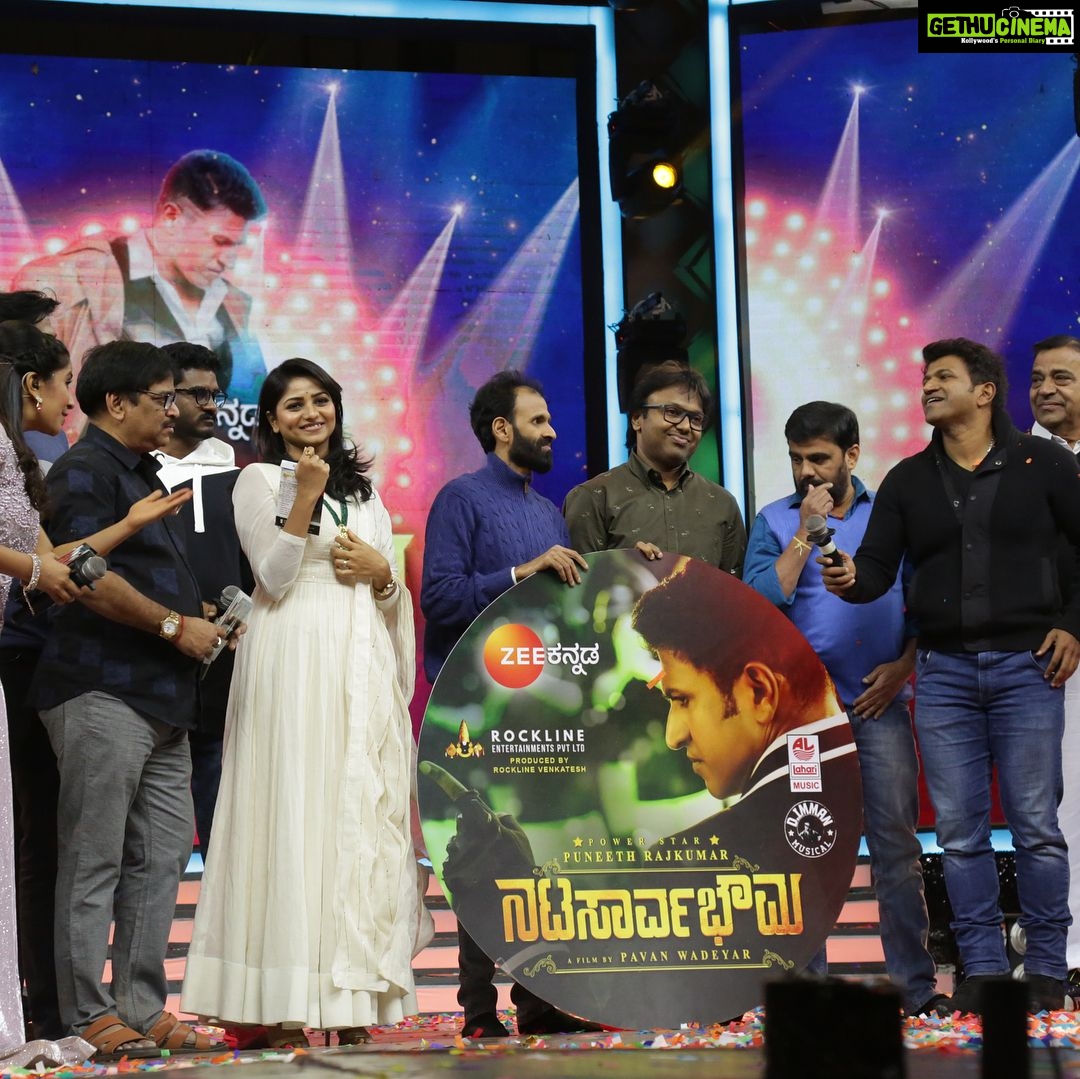 Rachita Ram Instagram - Glimpse of the audio launch✨ #natasarvabhouma #hublipeople and @zeekannada #thankstoallofyou for making the event a very big success🙏🏻🙌🏻