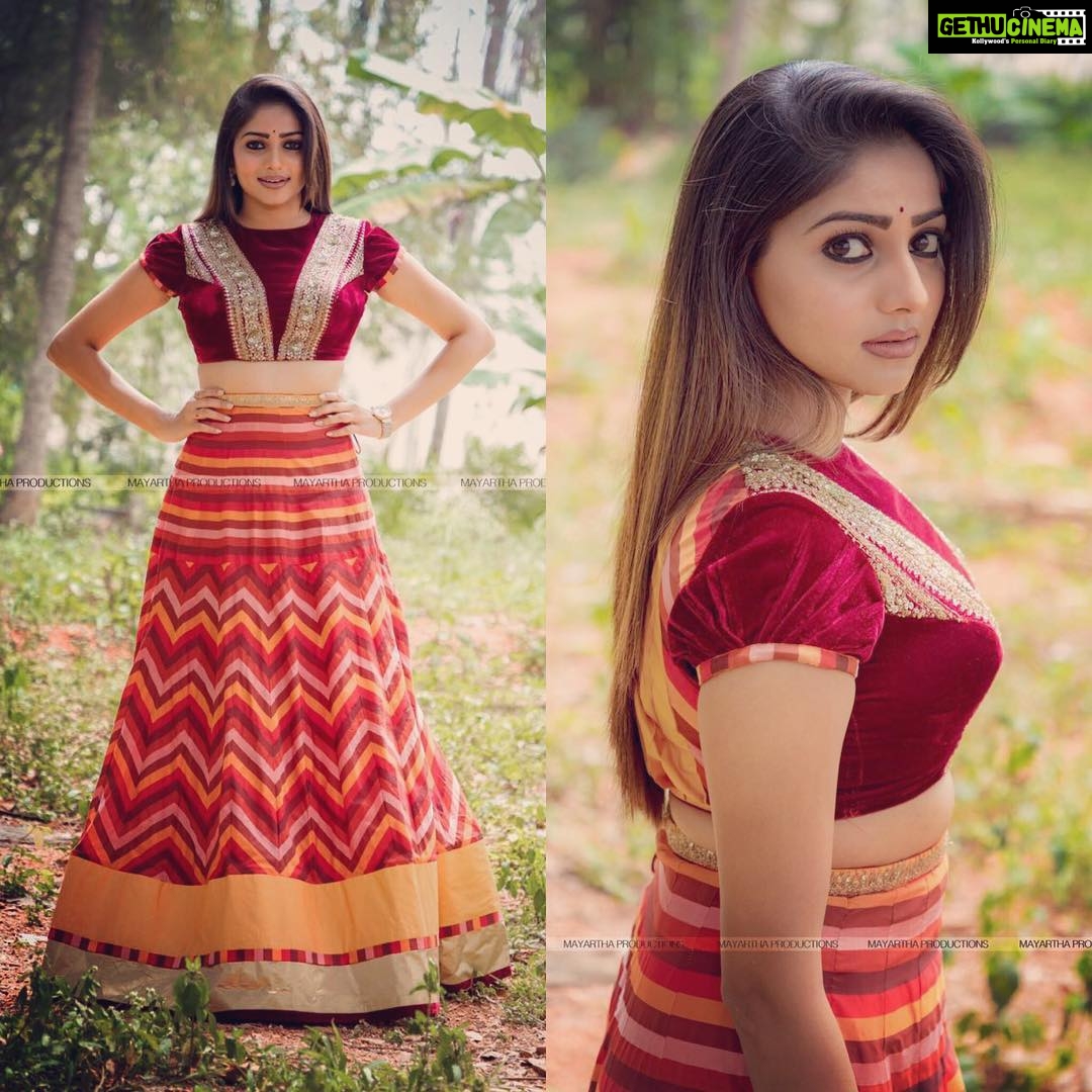 Rachita Ram Instagram - Peace is the beauty of life☺️#goodvibesonly✨#stayhappyandblessed💖 Styling @tejaswinikranthistylefiles Assisted by @rajeshputtaiah Outfit @avani_designstudio Photo credits @mayarthaphotography Makeup @mohanrao931 Hair @raghu_nagaraj_n