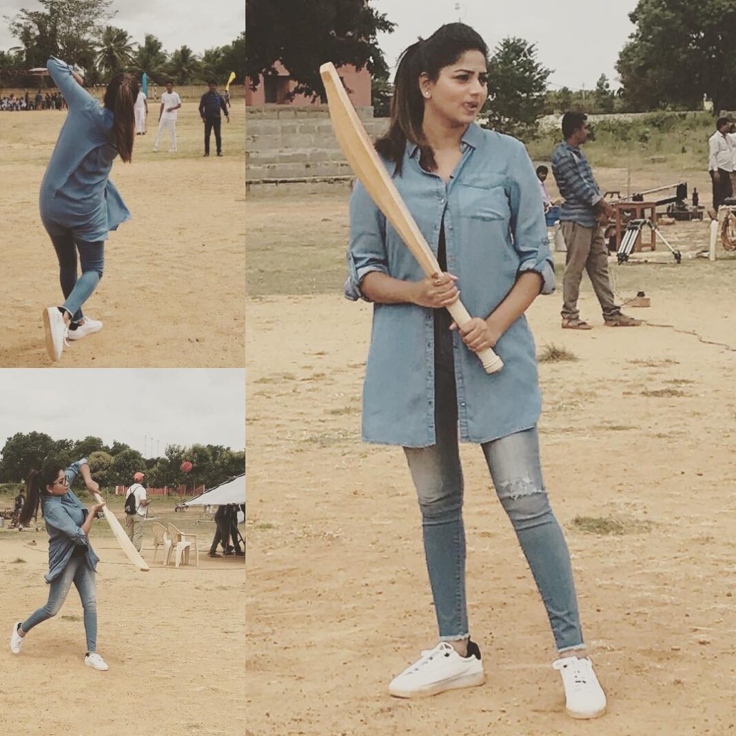 Rachita Ram Instagram - Enjoy the game and chase your dreams.Dreams do come true! -Sachin Tendulkar🙂#cricketlove #playingcricketafteralongtime#remindsmychildhooddays