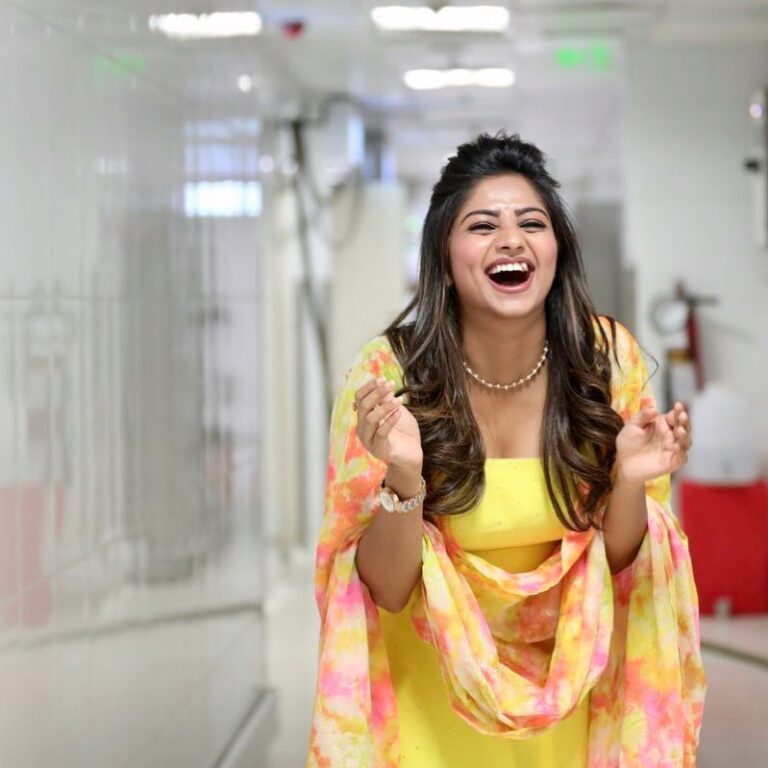 Rachita Ram Instagram - A day without laughter is a day wasted..😆😆😆#laughtermakeseverythingbetter#candid#spreadhappinessandlove#loveyouall❤️ Pc @santhosh_j_reddy