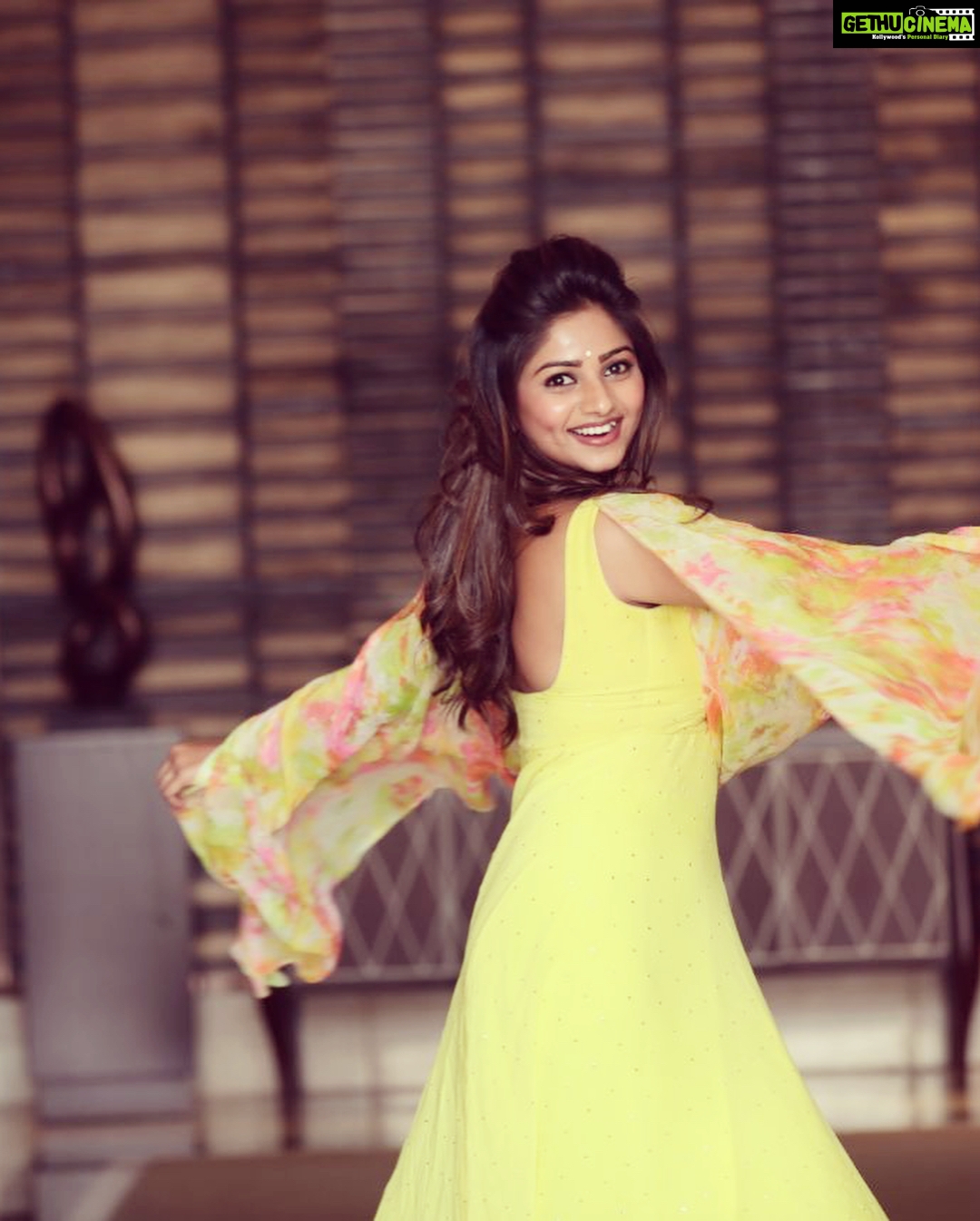 Rachita Ram Instagram - Where there is LOVE there is LIFE✌🏻😍 Outifit @avani_designstudio Styling @tejaswinikranthistylefiles Makeup @mohanrao931 Hairstyle @paramesh_kammari Pc @santhosh_j_reddy