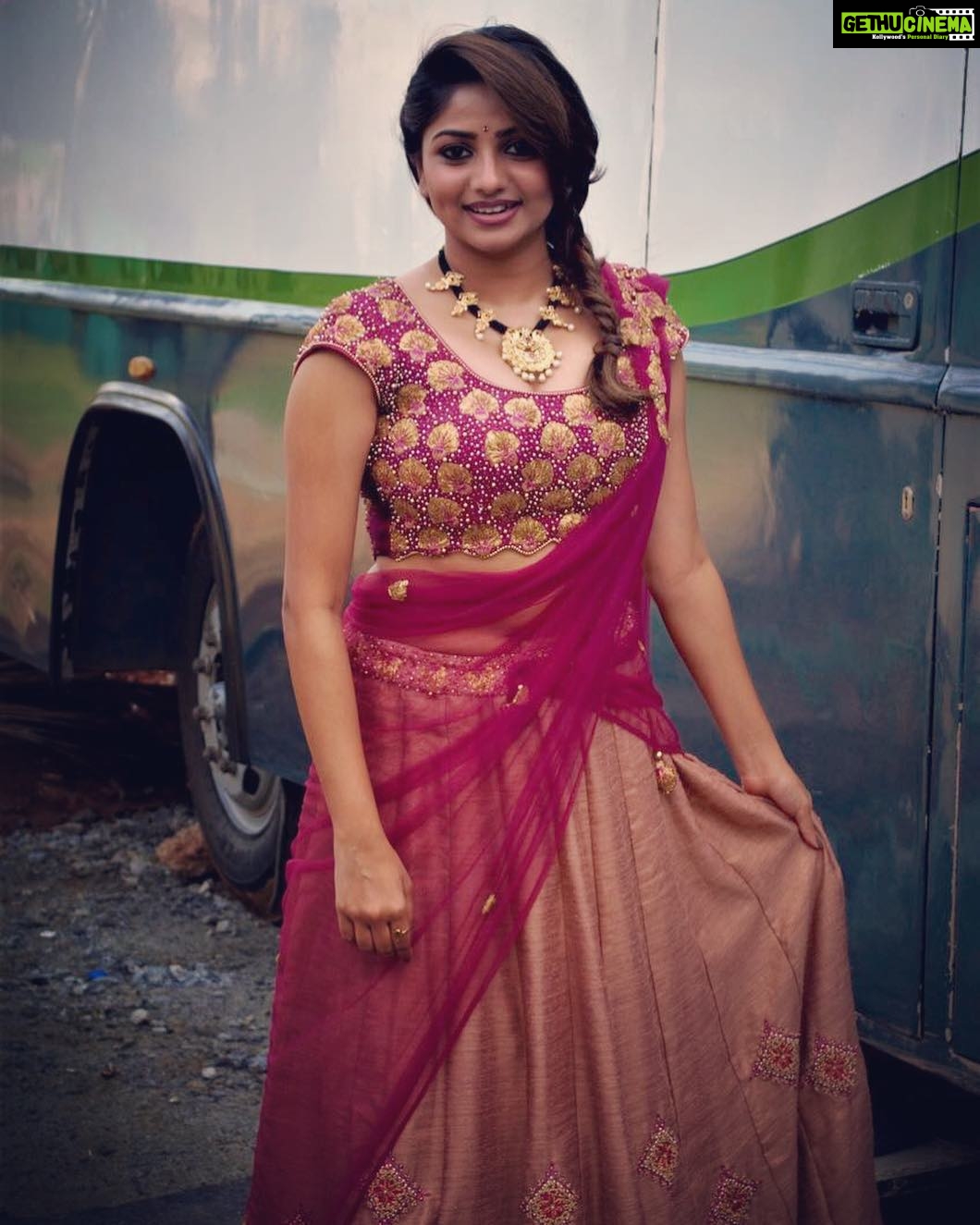 Rachita Ram Instagram - #comdeytalkies🙂 Styling @tejaswinikranthistylefiles Wearing @mahitha_prasad Jewellery @bcos_its_silver pc @rajeshputtaiah Makeup @mohanrao931 Hairstyle @kammariparamesh