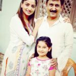 Rachita Ram Instagram - On the sets of#pushpakavimana#shootlife#legend#ramesharavind#yuvina#daddyslittlegirls