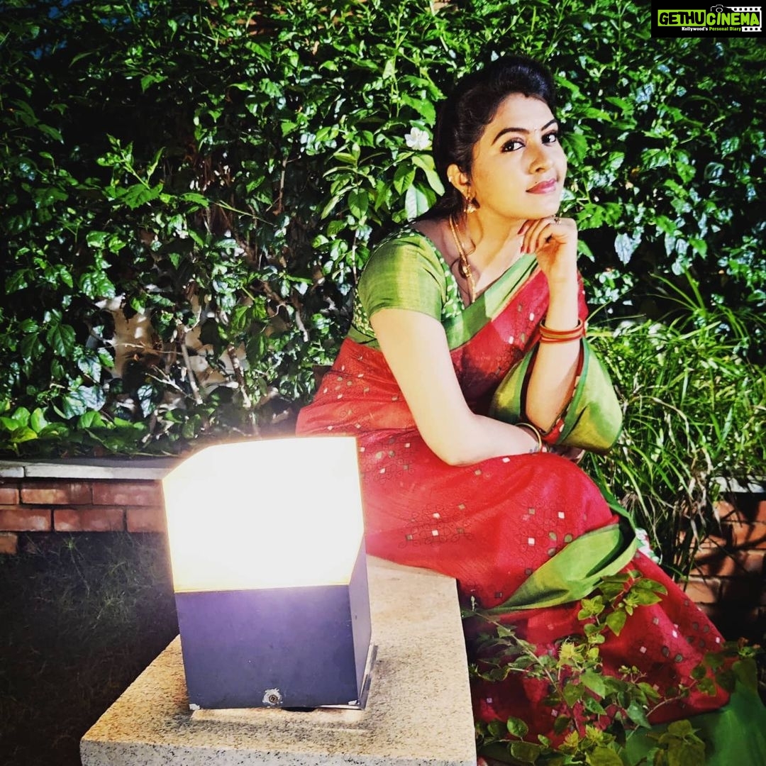 Rachitha Mahalakshmi Instagram - Never regret anything that makes you smile 😇😇😇😇😇.. : #sareelove : @_draperr_ : #supportwomenentrepreneurs🙋🏼💪🏻