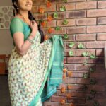 Rachitha Mahalakshmi Instagram – 🌟Just Be you and d world will adjust 🌟
:
MAHA mornings 😇😇😇😇
:
#sareelove @_draperr_ ❤️❤️❤️
:
#supportwomenentrepreneurs🙋🏼💪🏻