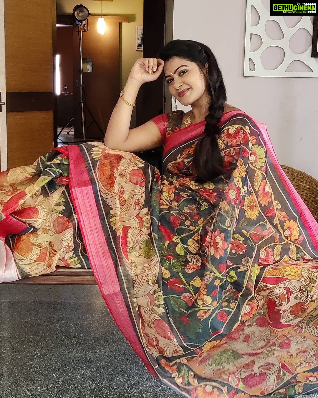Rachitha Mahalakshmi Instagram - 🌟 Until it's ur turn just keep clapping for others... 🌟😇 : #sareelove @fameblueboutique : #supportwomenentrepreneurs🙋🏼💪🏻