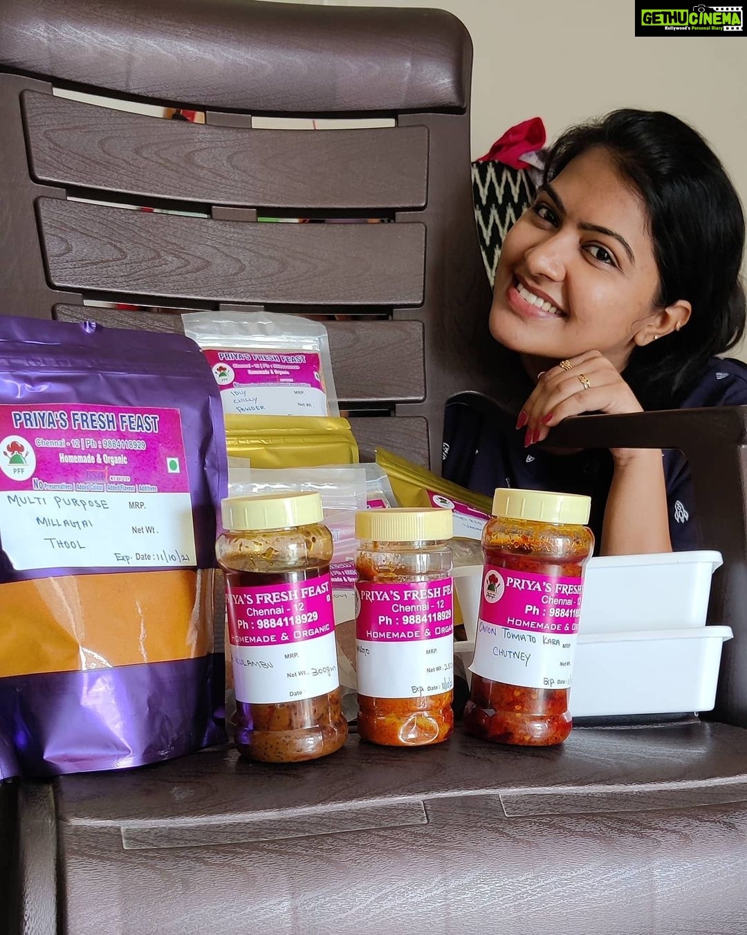Rachitha Mahalakshmi Instagram - Just a small support for this lady out there working hard 👏 @priyasfreshfeast27 😇👈👈👈👈 Our tiny support Matters a lot to them..... : Home made organic all varities ❤️❤️❤️❤️ : Do check @priyasfreshfeast27 nd do support : #supportwomenentrepreneurs🙋🏼💪🏻
