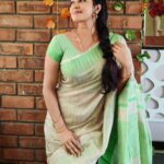 Rachitha Mahalakshmi Instagram - 🌟 Keep looking up that's d Secret of life 🌟 😇😇😇😇😇 : #sareelove @fameblueboutique 👈 : #supportwomenentrepreneurs🙋🏼💪🏻