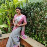 Rachitha Mahalakshmi Instagram – 🌟It’s High time to believe that there is still time for you to be all that you want to be….🌟
:
 #Sareelove 👉👉@visrahcreations ❤️❤️❤️