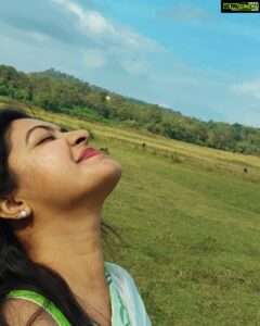 Rachitha Mahalakshmi Instagram - It doesn't matter were u r.... Goa, andaman, Maldives etc, or even at ur home....! Just Live d moment..... 🥰🥰🥰🥰🥰🥰