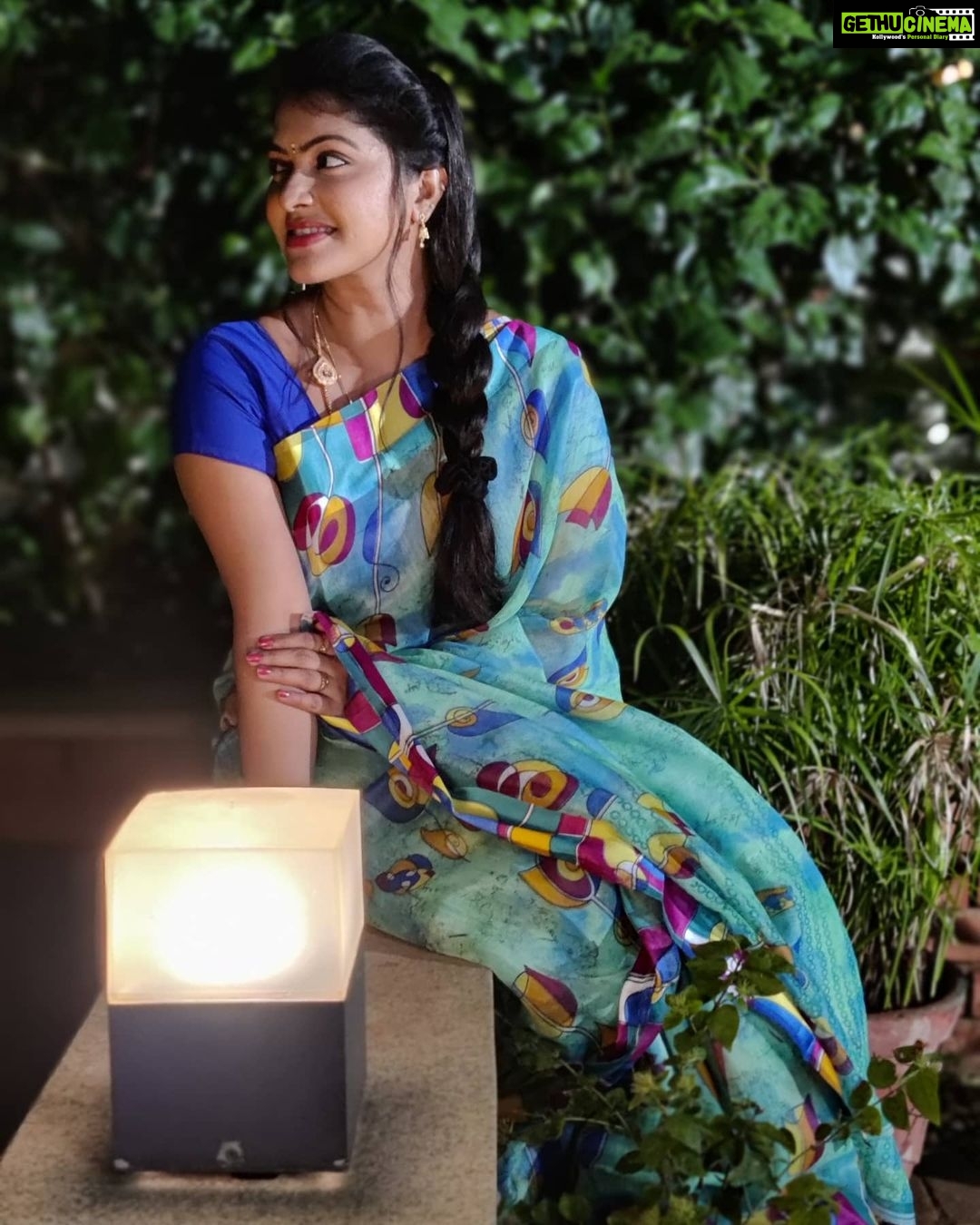 Rachitha Mahalakshmi Instagram - Nothing can dim d light that shines from within.... 🌟🌟🌟🌟🌟 : #Sareelove @fameblueboutique ❤️❤️❤️❤️ : #supportwomenentrepreneurs🙋🏼💪🏻