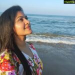 Rachitha Mahalakshmi Instagram - One can be strong,brave,confident, hardworker, bold, impressive, intense, inspiring, courage, spirit, determinative,creative,supportive, compassionate, helpfull and so on.... But..... "Being a women" with all these is not that easy......... 😇 What we get in our journey is Hurdles,fence, complications, difficulty,pain,hurt,tame, discouragement, betrayal, backstabbing, criticism, humiliation, nd most important 😏 "Harrassment" 🙍🏻‍♀️ V do try to be happy,try to smile 🙂, We try to hide our feelings.... But we forgot that our eyes speak....... 🤞🤞🤞🤞🤞🤞 🤷🏻‍♀️🤷🏻‍♀️🤷🏻‍♀️🤷🏻‍♀️ A big salute nd lots of Respect for women's out there who r undergoing all this nd still have never given up ...... 💪🙌👍 V anyway know this is wt v get... but still Let's keep going..... By helping ,appreciating , consoling each others..... 🙌🙌🙌🙌🙌😇 🤞🤞🤞🤞🤞🤝🤝🤝🤝🤝🤝🤝💪💪💪💪 #women