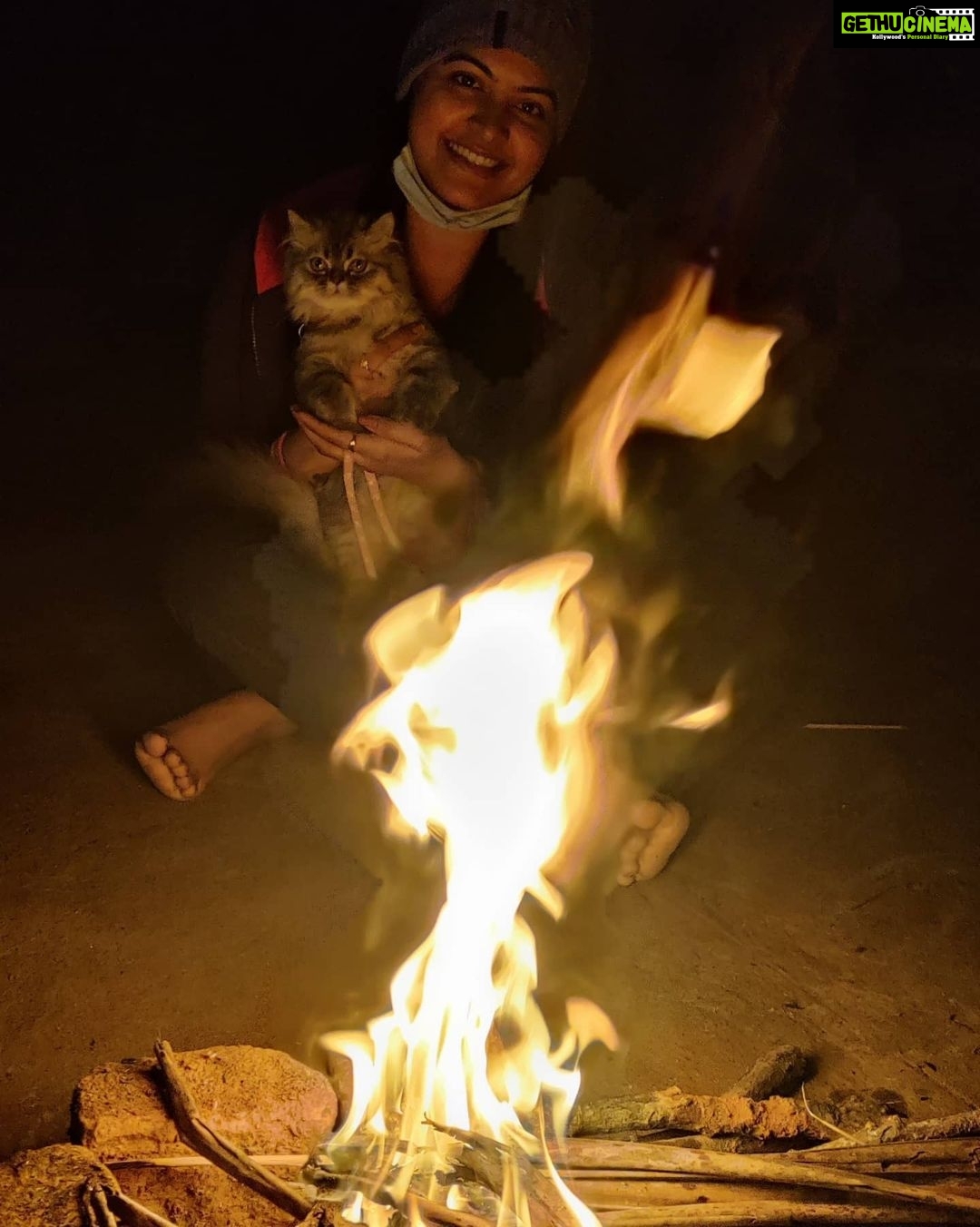 Rachitha Mahalakshmi Instagram - My way of ending 2021.... 🔥🔥🔥🔥 : Burying all d pain, sorrows, bitterness agony, that was surrounded me throughout d year.... 🔥🔥🔥🔥🔥 : Let me welcome d New year nd d New me with full of 🔥🔥🔥🔥🔥🔥 : Hoping 2022 to be good on us.... 🤞🤞🤞