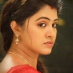 Rachitha Mahalakshmi Instagram - 👀 MAHA look..... 😇😇😇😇😇 So makkalae r u all liking 😃😄😁😅😂🤣🥰😍🤗☺️😊🤭 d scenes or still d same 😒😏🤔😔😑😏☹️😕😒feelings aaaa.... Yaelupungal ungala commentsai 🧐🧐🧐🧐🧐