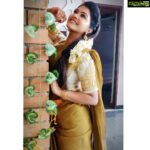 Rachitha Mahalakshmi Instagram - In love with d combo..... ❤️❤️❤️❤️ : Saree love @_draperr_ 🥰🥰🥰🥰🥰 👈👈👈 : #supportwomenentrepreneurs🙋🏼💪🏻