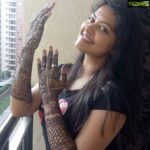 Rachitha Mahalakshmi Instagram - Mehandi love 😁😁😁❤️❤️❤️❤️❤️❤️❤️❤️ : Must appreciate @mehandi_by_asma for her passion for art..... 👏🏻👏🏻👏🏻👏🏻👏🏻 : In love with my hands.... 👐😍😍😍😍😍😍😍