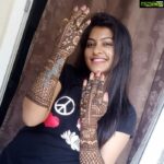 Rachitha Mahalakshmi Instagram - Mehandi love 😁😁😁❤️❤️❤️❤️❤️❤️❤️❤️ : Must appreciate @mehandi_by_asma for her passion for art..... 👏🏻👏🏻👏🏻👏🏻👏🏻 : In love with my hands.... 👐😍😍😍😍😍😍😍