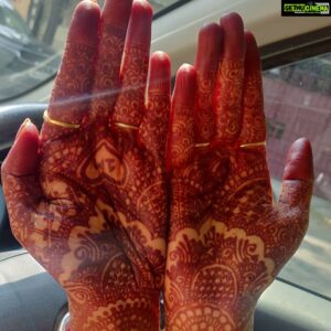 Rachitha Mahalakshmi Instagram - Mehandi love 😁😁😁❤️❤️❤️❤️❤️❤️❤️❤️
:
Must appreciate @mehandi_by_asma  for her passion for art..... 👏🏻👏🏻👏🏻👏🏻👏🏻
: 
In love with my hands.... 👐😍😍😍😍😍😍😍