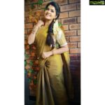 Rachitha Mahalakshmi Instagram - In love with d combo..... ❤️❤️❤️❤️ : Saree love @_draperr_ 🥰🥰🥰🥰🥰 👈👈👈 : #supportwomenentrepreneurs🙋🏼💪🏻