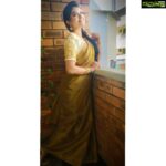 Rachitha Mahalakshmi Instagram - In love with d combo..... ❤️❤️❤️❤️ : Saree love @_draperr_ 🥰🥰🥰🥰🥰 👈👈👈 : #supportwomenentrepreneurs🙋🏼💪🏻