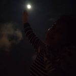 Rachitha Mahalakshmi Instagram – Well d last post of d year 2020 🤷🏻‍♀️
: 
Trying to touch d moon 🌝 which is not possible anyway…. 
Thanku 2020 for “EVERYTHING” 
Thanku for showing wt life is…. 
Thanku for making us understand d reason to live……
Thanku for teaching us wt to value more….. 
U indeed thought us that materialistic things don’t really matter anymore….. 🙌
Inspite of all d struggles v saw d only thing which is constant is “This too shall pass” 🧘‍♀️
Aga motthatulae 2020 Ku oru periyaaaaa kumbudhungoooo…… 🙏🙏🙏🙏🙏🙏🙏🙏🙏🙏
:
Hope for some better, pleasent days in 2021 🤞🤞🤞🤞🤞