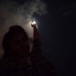 Rachitha Mahalakshmi Instagram – Well d last post of d year 2020 🤷🏻‍♀️
: 
Trying to touch d moon 🌝 which is not possible anyway…. 
Thanku 2020 for “EVERYTHING” 
Thanku for showing wt life is…. 
Thanku for making us understand d reason to live……
Thanku for teaching us wt to value more….. 
U indeed thought us that materialistic things don’t really matter anymore….. 🙌
Inspite of all d struggles v saw d only thing which is constant is “This too shall pass” 🧘‍♀️
Aga motthatulae 2020 Ku oru periyaaaaa kumbudhungoooo…… 🙏🙏🙏🙏🙏🙏🙏🙏🙏🙏
:
Hope for some better, pleasent days in 2021 🤞🤞🤞🤞🤞