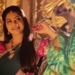 Rachitha Mahalakshmi Instagram - #Ranganayaka ರಂಗನಾಯಕ ಚಿತ್ತರೀಕರಣದ ನಡುವೇ ಫೋಟೋಗೇ ವರಲಕ್ಷ್ಮೀಯ ಪೋಸ್ 😉😉😉😉 Many asked this actually.... here I reveal my character name is Varalakshmi..... 😇😇😇😇 : @directorguruprasad actor_jaggesh