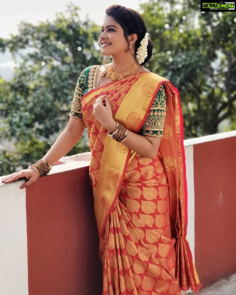 Rachitha Mahalakshmi Instagram - Upcoming *NINI* : SAREE LOVE @jeerafashion 👈 : Customised blouse @daddys_girl_designer_studio ❤️❤️❤️ : Jewelry @vriksham ❤️ : #supportwomenentrepreneurs🙋🏼💪🏻