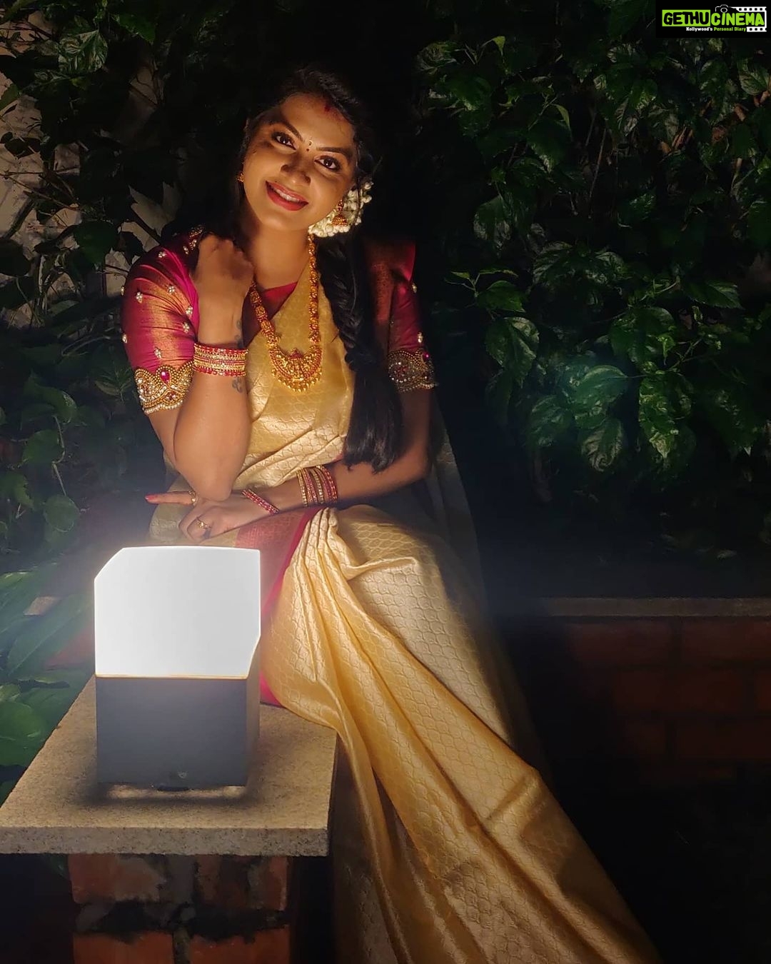 Rachitha Mahalakshmi Instagram - Don't worry About the darkness around u... A Star cannot shine without Darkness 🌟 Dare to shine in dark ✨✨✨ 🙌🙌🙌🙌